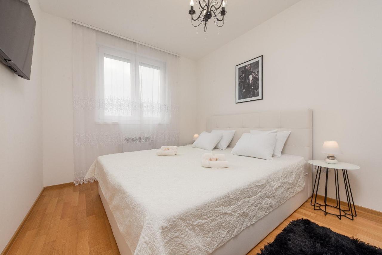 Designer Apartament *